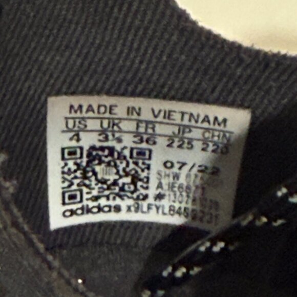 Adidas Originals NMD V3 Black White Gold Kids Running Shoes Sneakers - Picture 9 of 9